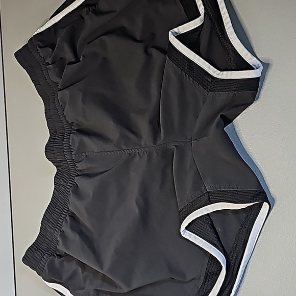 Reebok black large play dry athletic shorts - Picture 5 of 7